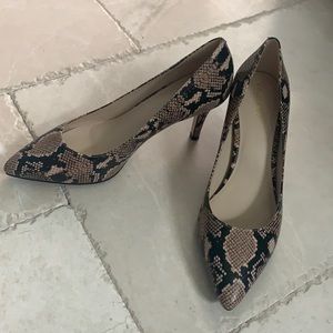 Cole Haan pumps 8.5B